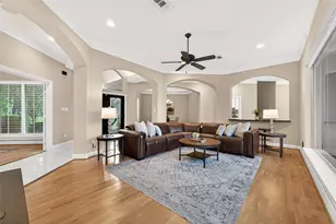 22 Stonegate Park Ct, Spring, TX 77379 - Photo 4