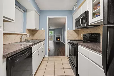 18800 Egret Bay Boulevard #1603, Webster, TX 77058 - Photo 4