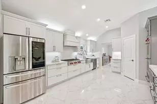 106 Mignon Ln, Houston, TX 77024 - Photo 10