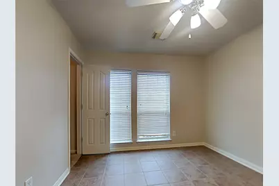 155 S Queenscliff Circle, The Woodlands, TX 77382 - Photo 12