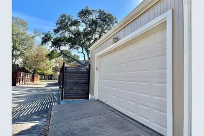 707 Center Hill Drive, Houston, TX 77079 - Photo 26