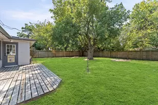 921 22nd Ave N, Texas City, TX 77590 - Photo 14