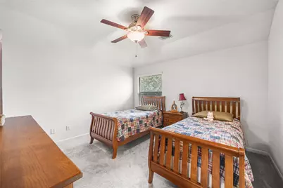 1302 Lake Grayson Drive, Katy, TX 77494 - Photo 32