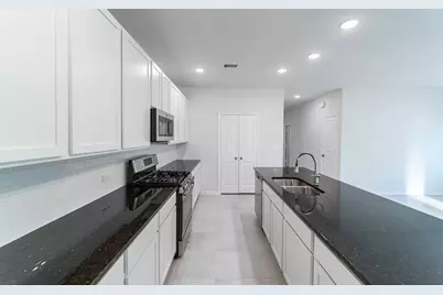 10633 Altitude Way, Conroe, TX 77303 - Photo 8