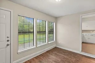 410 22nd Ave N, Texas City, TX 77590 - Photo 2