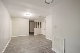 8723 Chipping Ln, Houston, TX 77088 - Photo 8