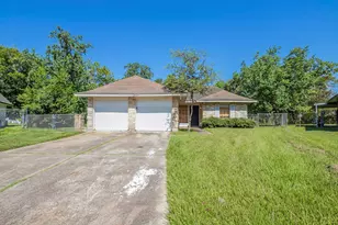 8723 Chipping Ln, Houston, TX 77088 - Photo 2