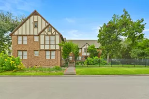 436 Westmoreland St, Houston, TX 77006 - Photo 2