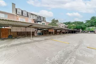 382 N Post Oak Ln, Houston, TX 77024 - Photo 40