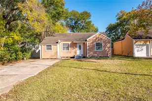 715 Center St, Pasadena, TX 77506 - Photo 1