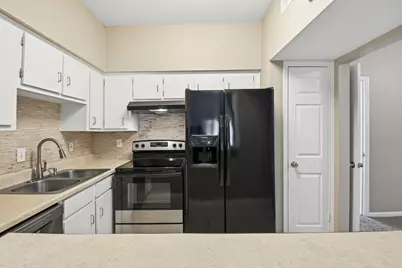 2100 Tanglewilde Street #642, Houston, TX 77063 - Photo 14