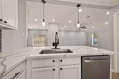 9610 Cabin Creek Drive, Houston, TX 77064 - Photo 10