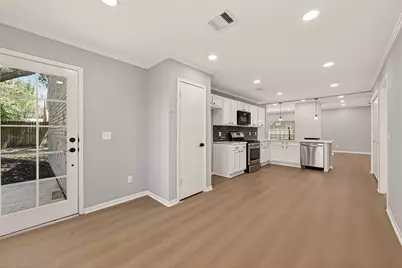 9610 Cabin Creek Drive, Houston, TX 77064 - Photo 14