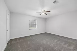 8410 Homewood Ln, Houston, TX 77028 - Photo 16