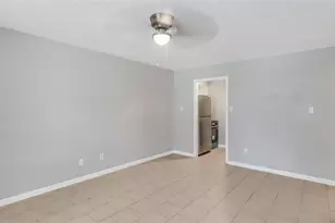 122 E Crosstimbers St, Houston, TX 77022 - Photo 6