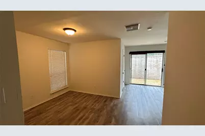 69 N Deerfoot Circle, The Woodlands, TX 77380 - Photo 14