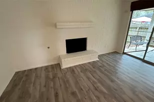 69 N Deerfoot Cir, The Woodlands, TX 77380 - Photo 6