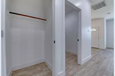 5121 Southwind Street #B, Houston, TX 77033 - Photo 22