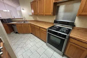61 Crestbriar Ct, Baytown, TX 77521 - Photo 8