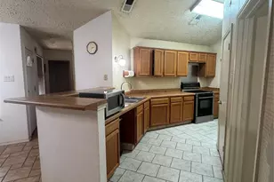61 Crestbriar Ct, Baytown, TX 77521 - Photo 6