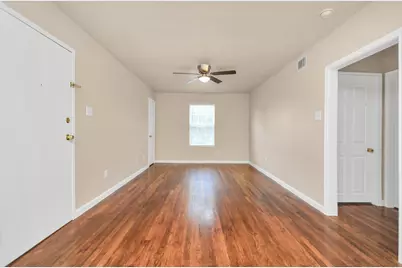 500 W Pitts Avenue #302, Pasadena, TX 77506 - Photo 6