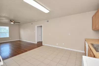 500 W Pitts Avenue #302, Pasadena, TX 77506 - Photo 12