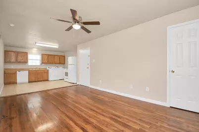 500 W Pitts Avenue #302, Pasadena, TX 77506 - Photo 8