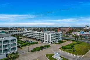 6102 Seawall Blvd, Galveston, TX 77551 - Photo 4