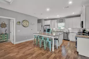 955 Driftwood Dr, Crystal Beach, TX 77650 - Photo 1