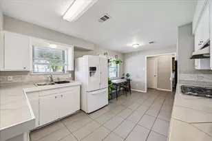 5811 Spruce Forest Dr, Houston, TX 77092 - Photo 6
