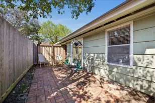 8611 Ferris Dr, Houston, TX 77096 - Photo 30