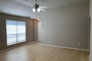 5739 Wandering Creek Dr, Richmond, TX 77469 - Photo 2