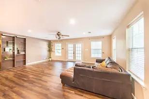 537 Mohawk Bend, Conroe, TX 77316 - Photo 10