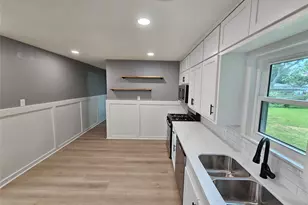 1300 Lawrence St, Rosenberg, TX 77471 - Photo 10