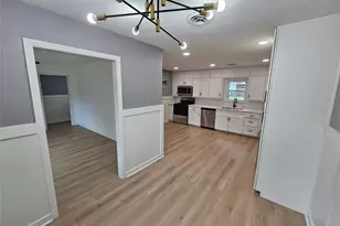 1300 Lawrence St, Rosenberg, TX 77471 - Photo 6