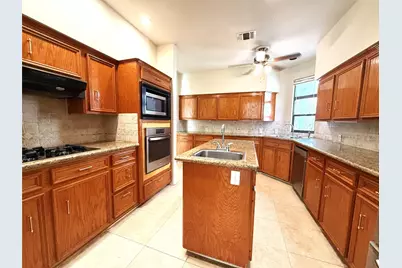 7110 W Mockingbird Lane, Pearland, TX 77584 - Photo 14
