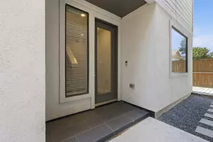 2403 Everett St, Houston, TX 77009 - Photo 2