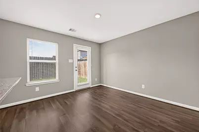 8932 Hollister Commons Lane, Houston, TX 77080 - Photo 10