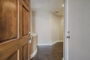 8632 Meadowcroft Dr, Houston, TX 77063 - Photo 16