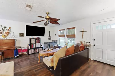 701 W Foley Street, Alvin, TX 77511 - Photo 14