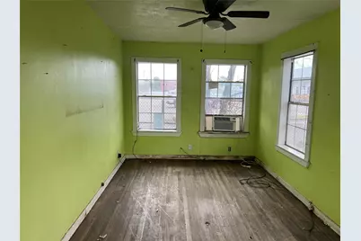 5745 Newport Street, Houston, TX 77023 - Photo 14