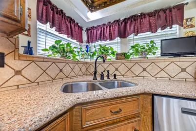 16217 Lakeview Drive, Jersey Village, TX 77040 - Photo 10