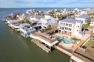 3730 Nueces, Galveston, TX 77554 - Photo 1