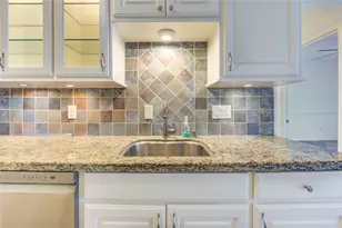 401 Lakeside Ln, Houston, TX 77058 - Photo 18