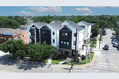326 Eastwood Street, Houston, TX 77011 - Photo 2