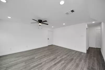 8213 Richland Drive #A, Houston, TX 77028 - Photo 10