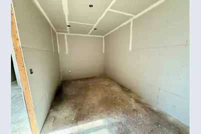 735 E 8th 1/2 Street, Houston, TX 77007 - Photo 12