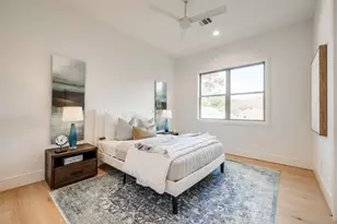 735 E 8th 1/2 St, Houston, TX 77007 - Photo 30