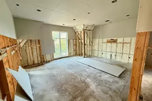 735 E 8th 1/2 St, Houston, TX 77007 - Photo 14