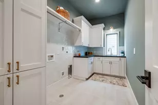 735 E 8th 1/2 St, Houston, TX 77007 - Photo 28